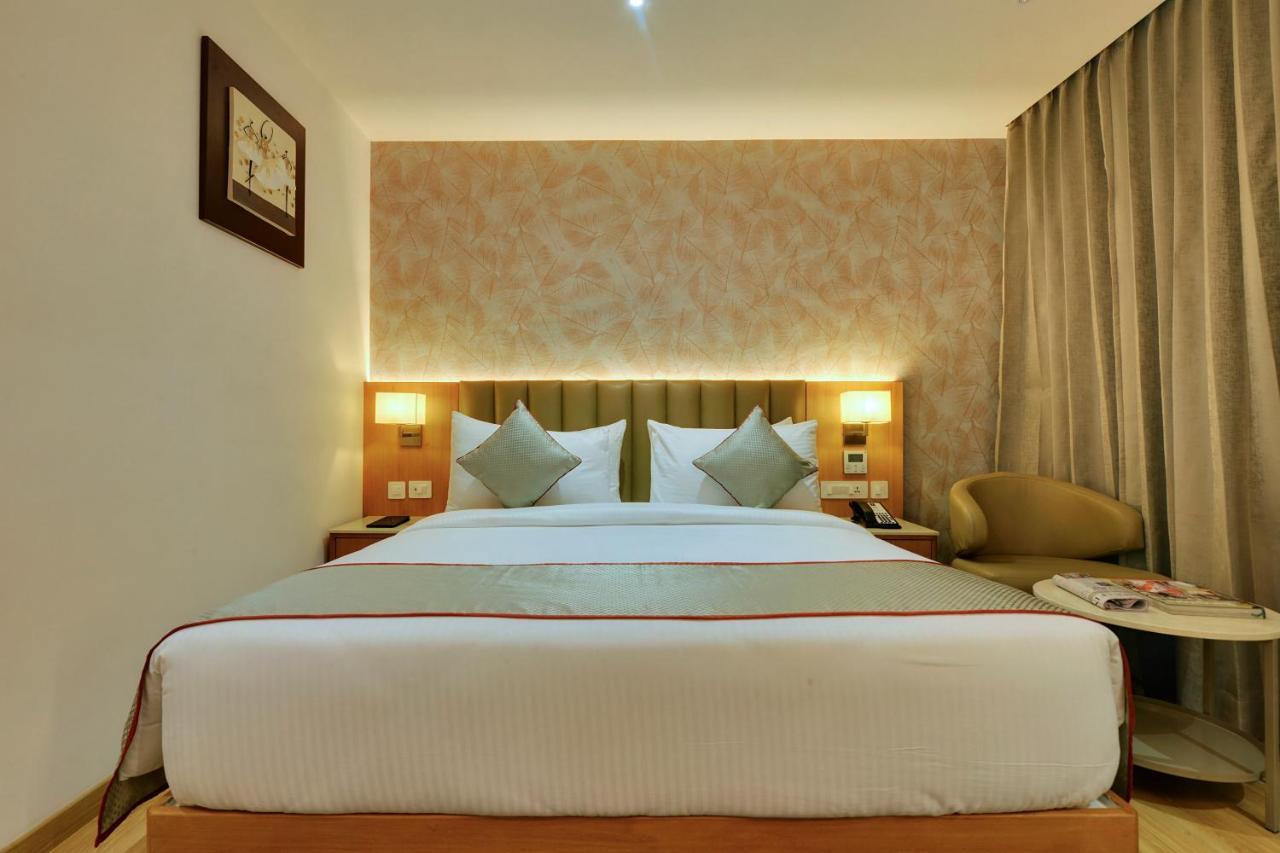 Clarion Hotel Bangalore Yesvantpur Extérieur photo